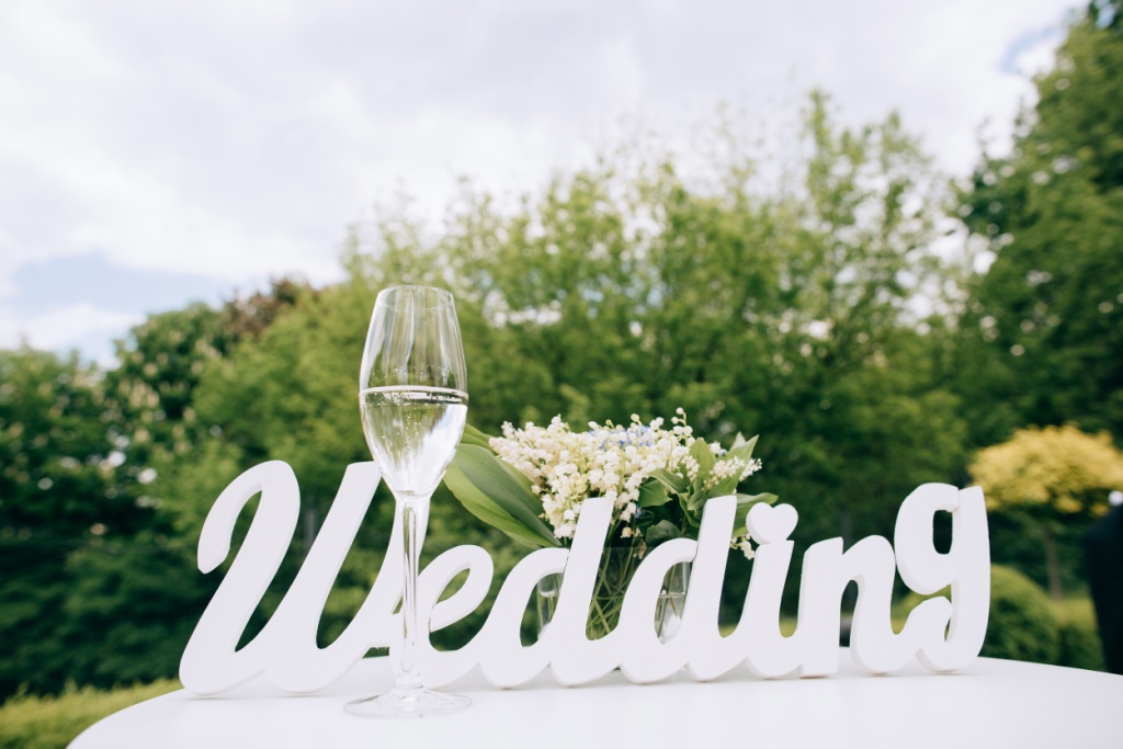 match your wedding venue to your wedding style cornwall wedding